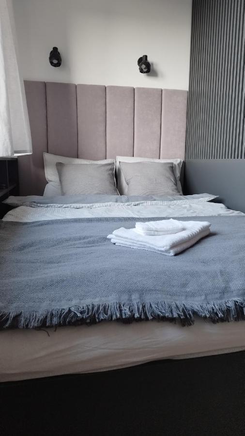 קרקוב Apartment Between מראה חיצוני תמונה