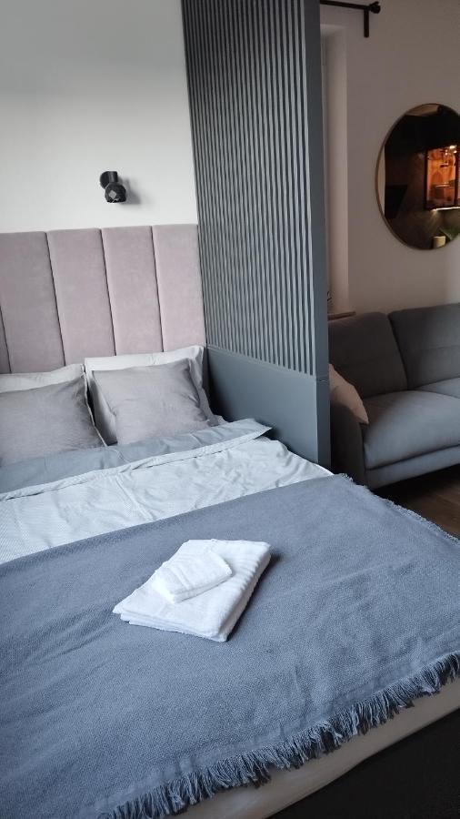 קרקוב Apartment Between מראה חיצוני תמונה