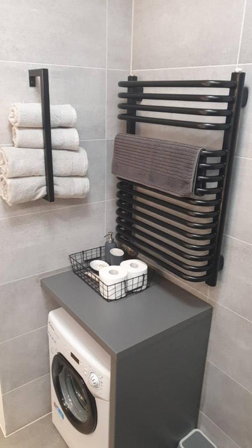 קרקוב Apartment Between מראה חיצוני תמונה